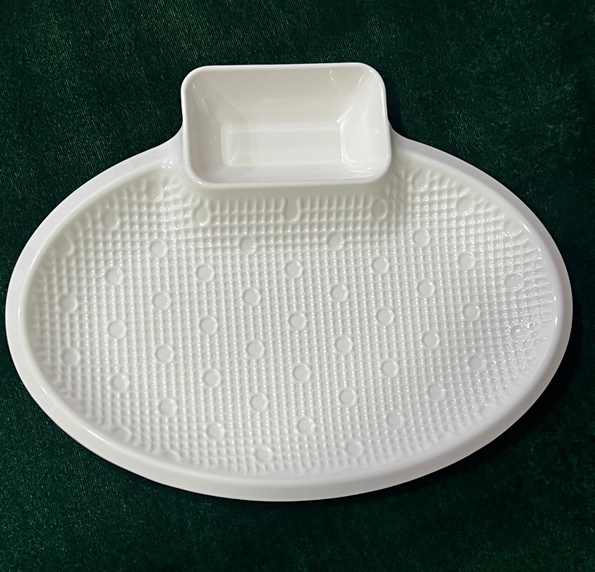 Hiluxe Pure Melamine Unbreakable Chip n Dip Platter Oval | Rectangular | Square | Round | Breakfast | Snacks Platter | - Premium Melamine Serving Platter from Hiluxe - Just Rs. 302! Shop now at Surana Sons